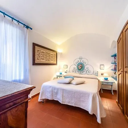 Holiday home Vistamare F